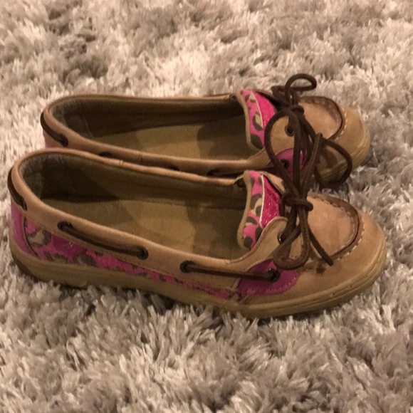 leopard sperrys women's